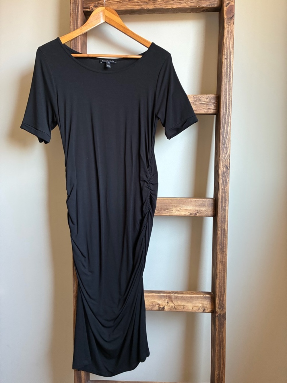Isabella Oliver Black Ruched Maternity Midi Dress Size 4 (US 10) Bodycon